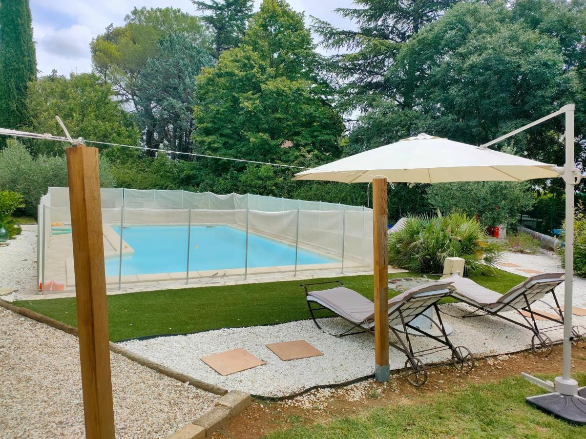 Bed and Breakfast Au Mazet Du Parc Lédenon Exteriér fotografie